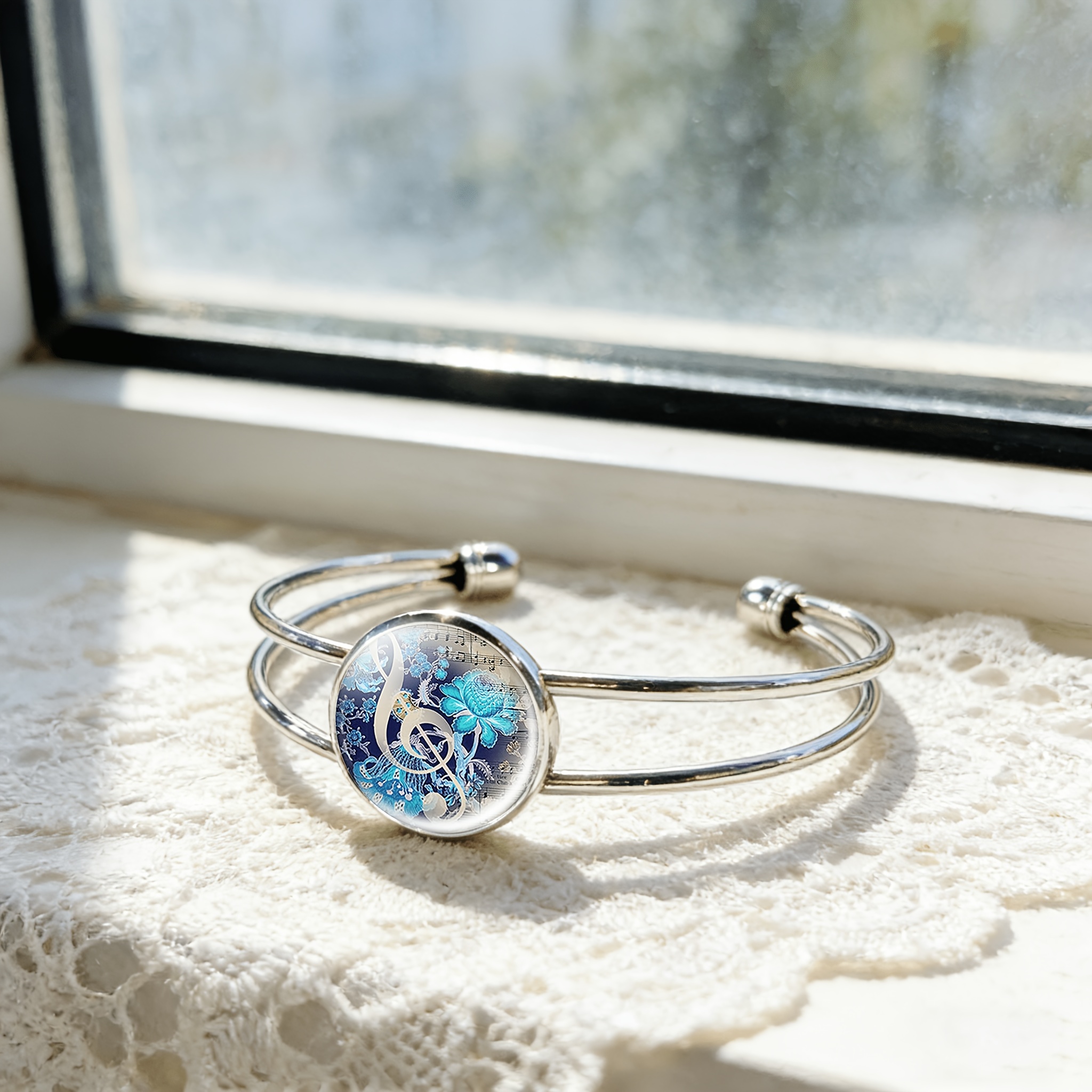 Adjustable Open Bangle with Round Gemstone Inlaid